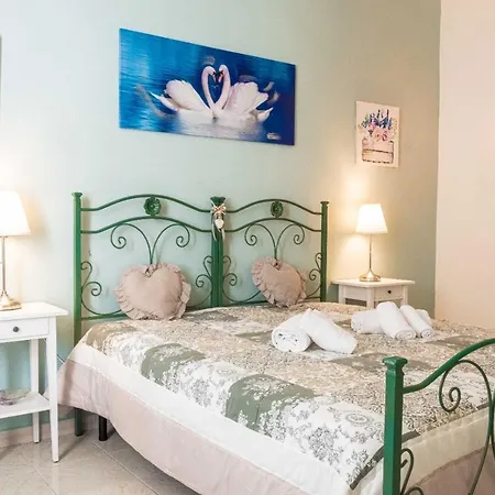 Little House Camilla